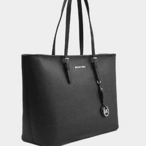 Michael Kors jet set tote